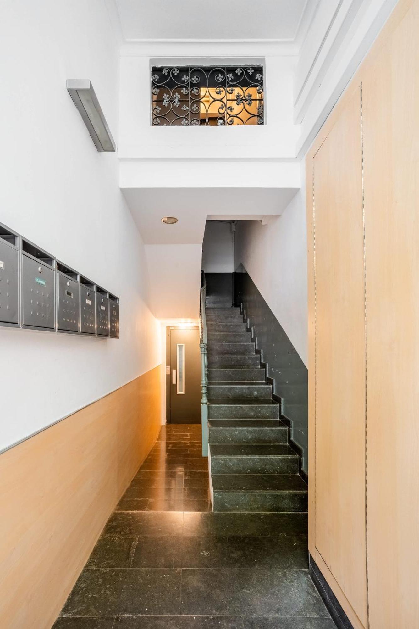 Pl Universitat Comfortable 3bd With Private Patio *